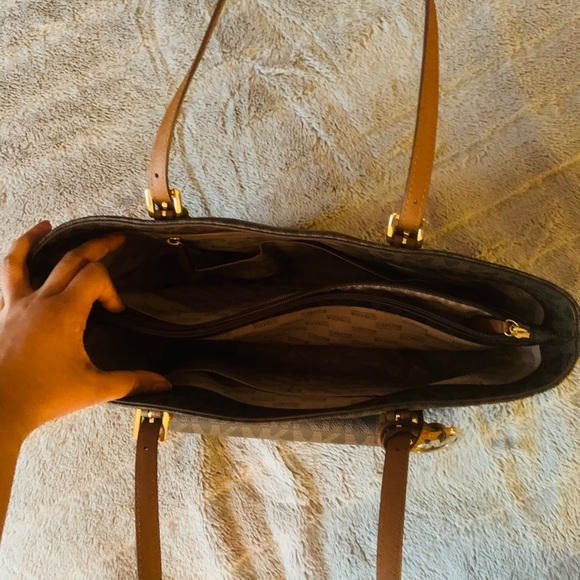 *SOLD* MK laptop tote bag - Picture 4 of 4